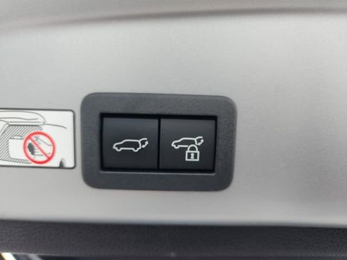 Used 2026 Toyota Corolla Cross XLE w/ Convenience Package FWD image 20