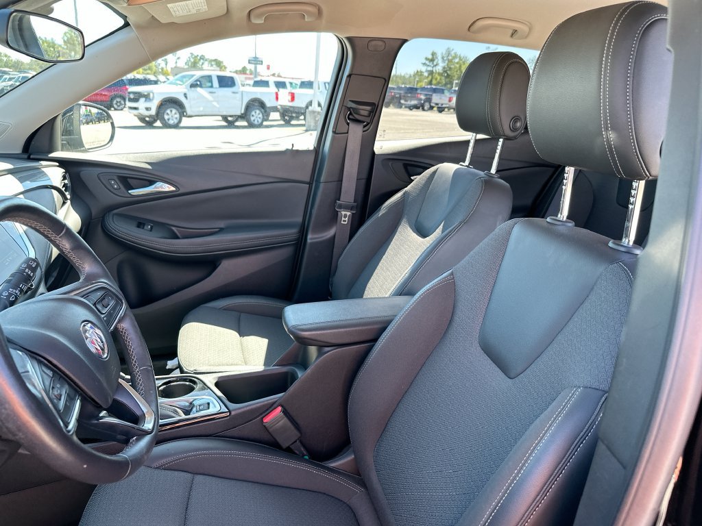 Used 2023 Buick Encore GX Preferred FWD image 8