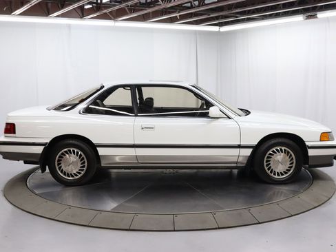 Used 1990 Acura Legend Coupe image 8