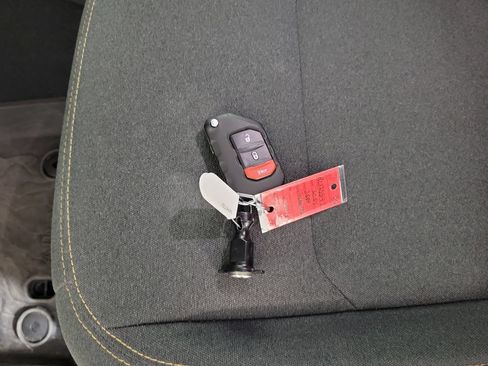 Used 2024 Jeep Gladiator Sport AWD/4WD image 25