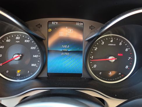 Certified 2021 Mercedes-Benz GLC 300 image 28