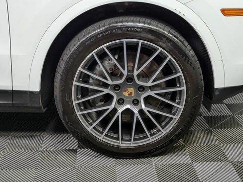 Certified 2019 Porsche Cayenne S AWD/4WD image 41