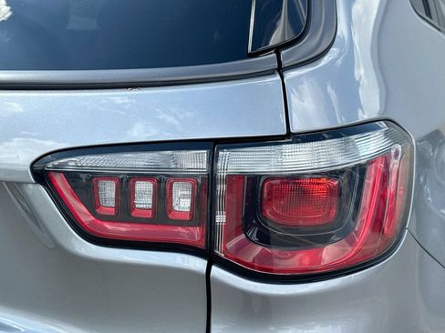 Used 2019 Jeep Compass Trailhawk AWD/4WD image 30