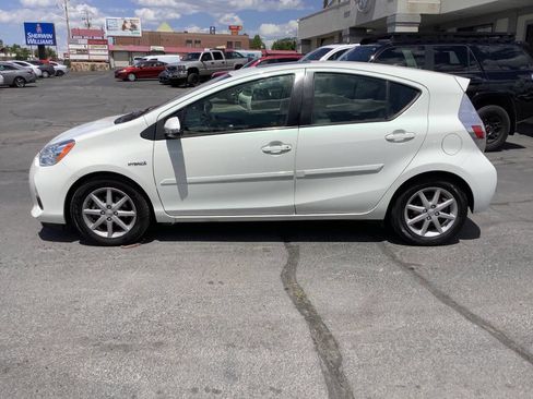 Used 2012 Toyota Prius C Four FWD image 16