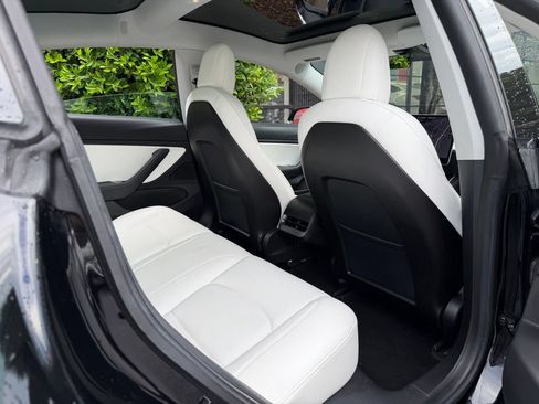 Used 2020 Tesla Model 3 Standard Range Plus RWD image 37