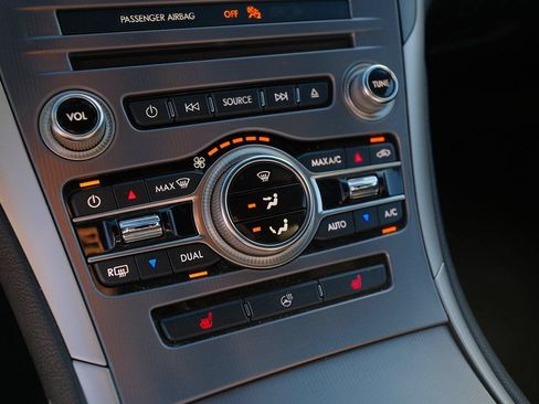 Used 2019 Lincoln MKZ Reserve w/ Reserve Plus Package FWD image 43