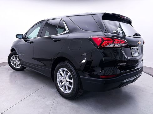 Used 2023 Chevrolet Equinox LT FWD image 2