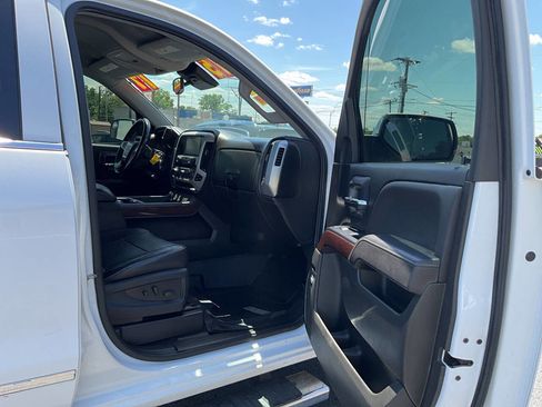 Used 2017 GMC Sierra 1500 SLT AWD/4WD image 31