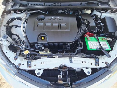 Used 2017 Toyota Corolla SE image 31