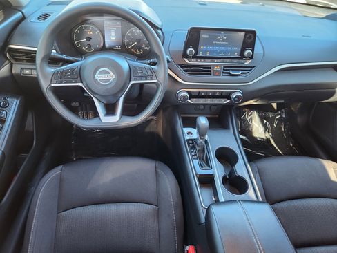 Used 2022 Nissan Altima 2.5 S image 10