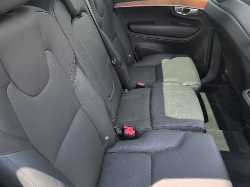 Used 2024 Volvo XC90 B6 Plus w/ Protection Package Premier AWD/4WD image 12