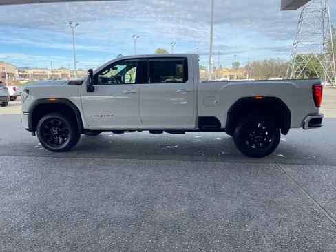 New 2026 GMC Sierra 2500 AT4 w/ Technology Package image 8