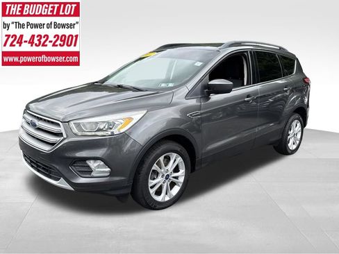 Used 2017 Ford Escape SE w/ Equipment Group 201A AWD/4WD image 1