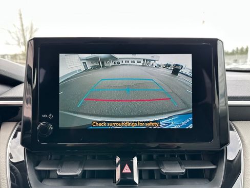 Used 2024 Toyota Corolla Cross L image 21