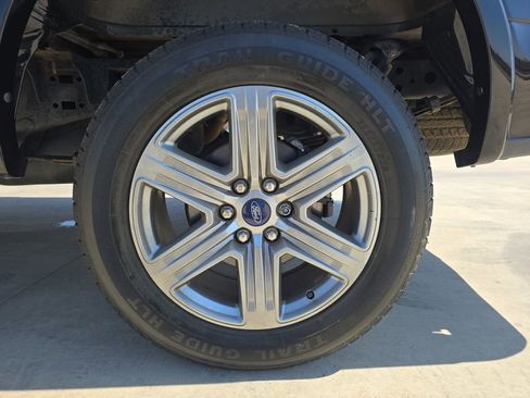 Used 2019 Ford F150 XLT w/ Equipment Group 302A Luxury AWD/4WD image 32
