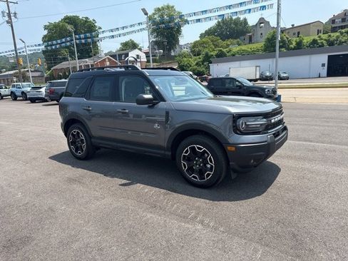 New 2025 Ford Bronco Sport Outer Banks image 3