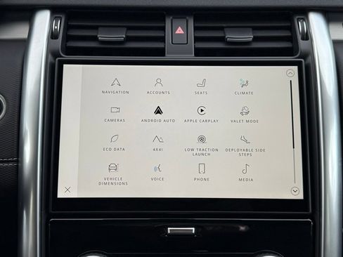 Certified 2025 Land Rover Discovery Dynamic SE image 24