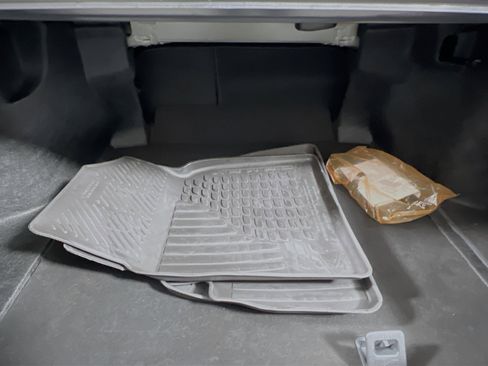 Used 2025 Toyota Camry SE image 34