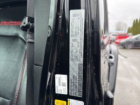 Used 2022 Jeep Gladiator Rubicon w/ LED Lighting Group image 25