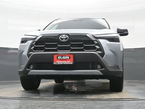 Used 2026 Toyota Corolla Cross XLE w/ Convenience Package image 28