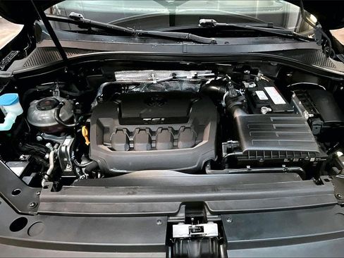 Used 2022 Volkswagen Tiguan SEL R-Line image 25
