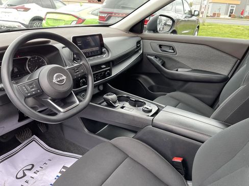 Used 2023 Nissan Rogue S AWD/4WD image 4