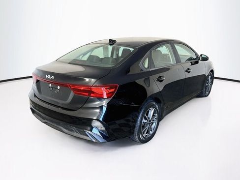 Used 2023 Kia Forte LXS FWD image 5