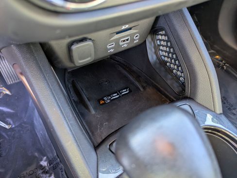 Used 2023 Chevrolet TrailBlazer ACTIV w/ Sun and Liftgate Package image 21