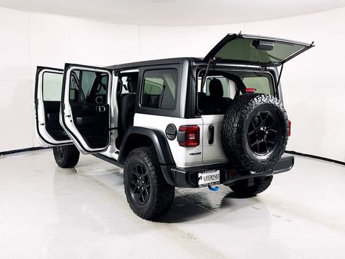 Used 2024 Jeep Wrangler Unlimited AWD/4WD image 25