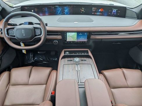 New 2026 Lincoln Navigator L Reserve AWD/4WD image 15