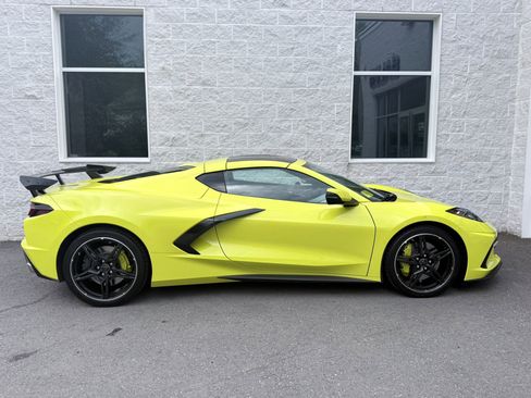 Used 2021 Chevrolet Corvette Stingray Premium Cpe w/ Z51 Performance Package RWD image 42