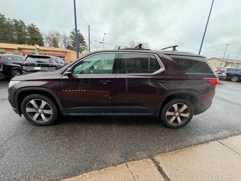 Used 2018 Chevrolet Traverse LT w/ LPO, 'HIT The Road' Package AWD/4WD image 4
