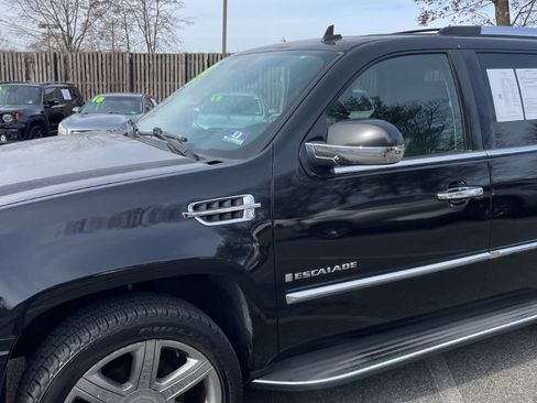 Used 2009 Cadillac Escalade AWD image 6