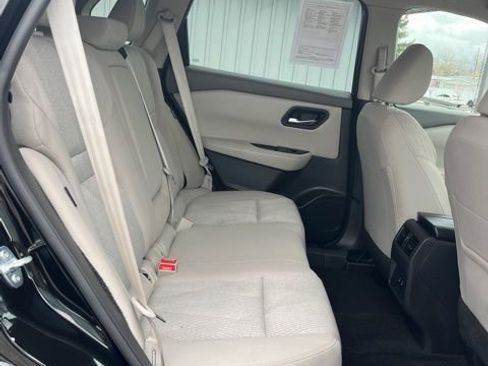 Used 2025 Nissan Rogue SV image 36