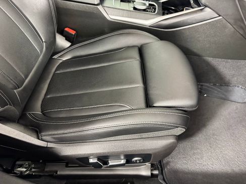Used 2025 BMW 330i Sedan image 33