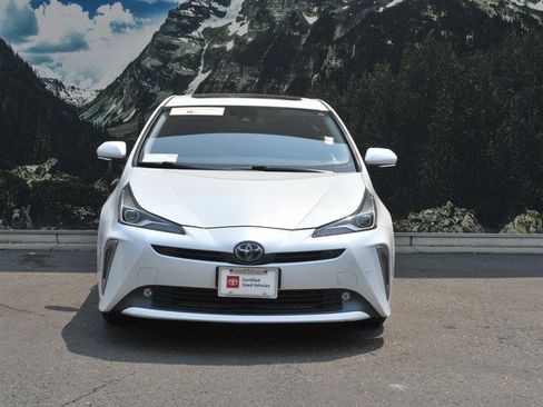 Certified 2022 Toyota Prius XLE w/ Premium Convenience Package FWD image 5