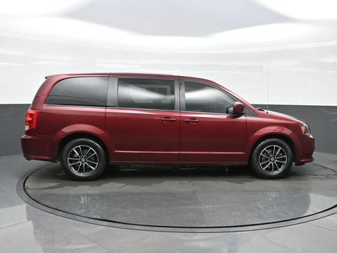 Used 2019 Dodge Grand Caravan GT image 6