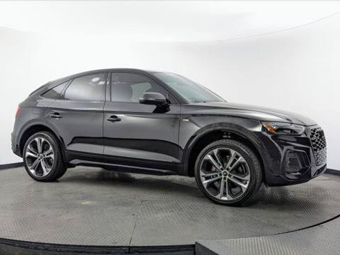 Used 2023 Audi Q5 2.0T Premium Plus w/ Premium Plus Package AWD/4WD image 11