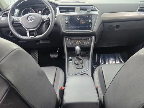 Used 2020 Volkswagen Tiguan SE FWD image 13