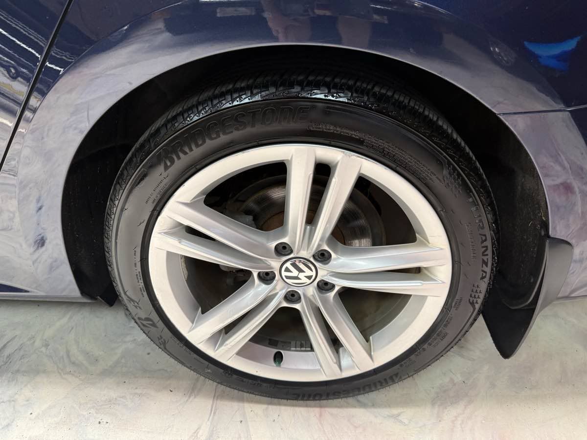 Used 2014 Volkswagen Passat TDI SEL Premium FWD image 36