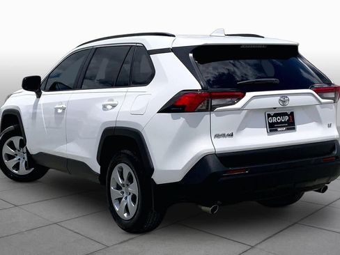 Used 2021 Toyota RAV4 LE FWD image 12