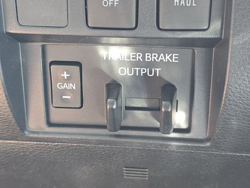 Used 2019 Toyota Tundra SR5 w/ TRD Off Road Package AWD/4WD image 7