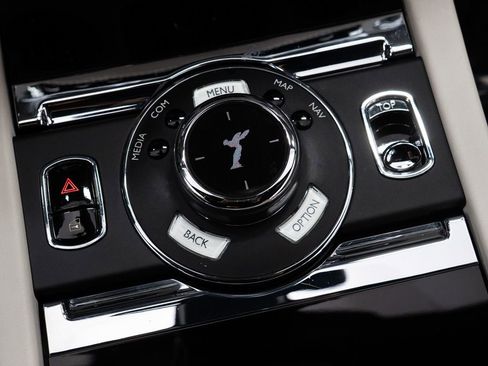 Certified 2018 Rolls-Royce Dawn RWD image 40