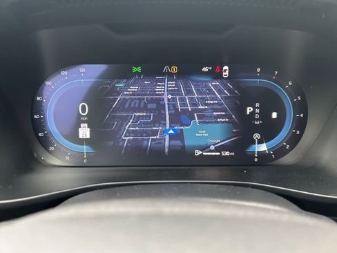 Used 2025 Volvo XC40 B5 Plus image 20