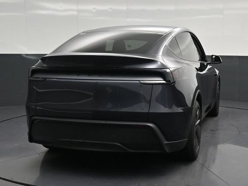 Used 2026 Tesla Model Y 2WD image 2