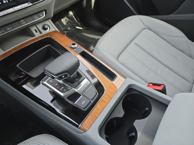 Used 2023 Audi Q5 Premium AWD/4WD image 27