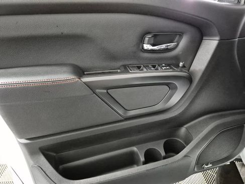Used 2024 Nissan Titan PRO-4X image 13