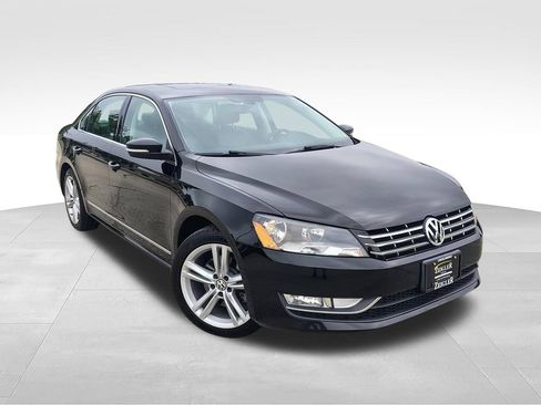 Used 2015 Volkswagen Passat TDI SEL Premium FWD image 2