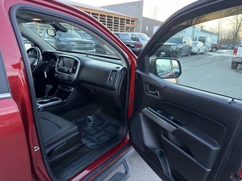 Used 2016 Chevrolet Colorado LT w/ LT Convenience Package image 27