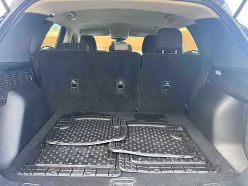 Used 2020 Ford Escape SE image 14